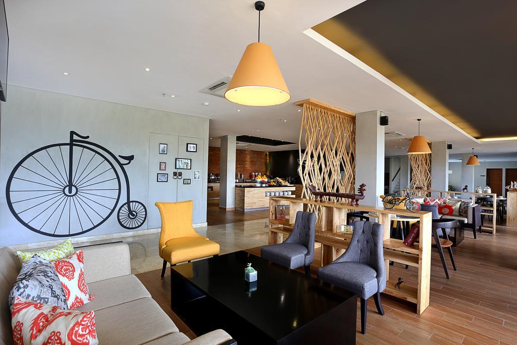 Azana Boutique Hotel Denpasar Exteriör bild