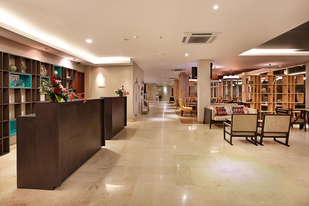 Azana Boutique Hotel Denpasar Exteriör bild