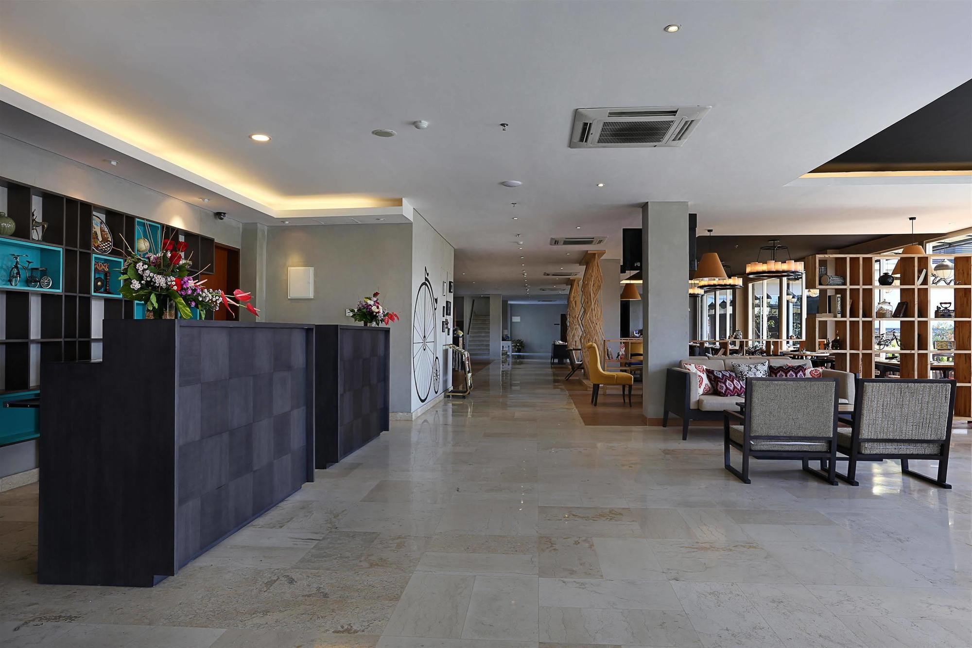 Azana Boutique Hotel Denpasar Exteriör bild